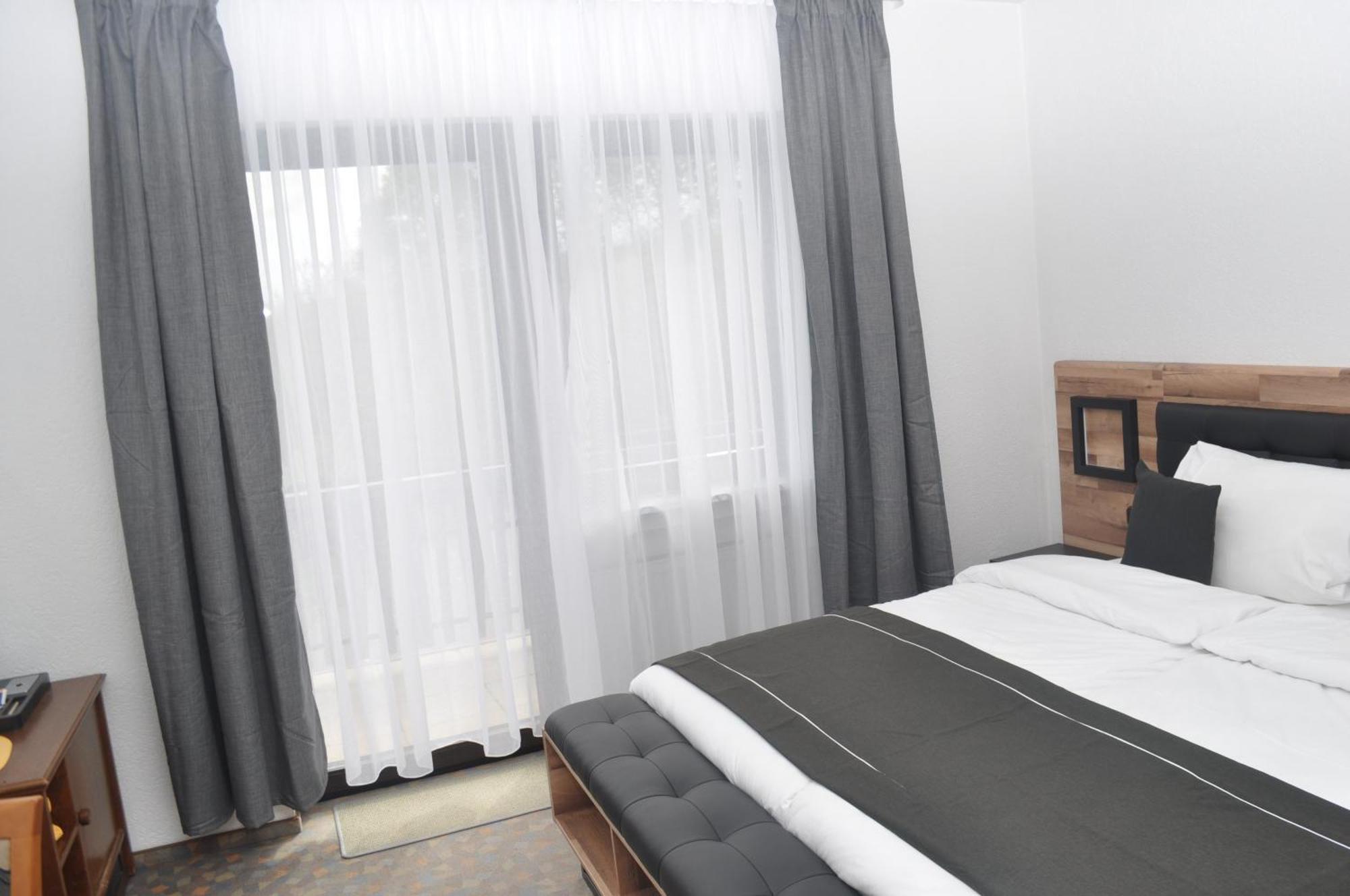 Hotel Kuehns Muehle Oestrich-Winkel Buitenkant foto