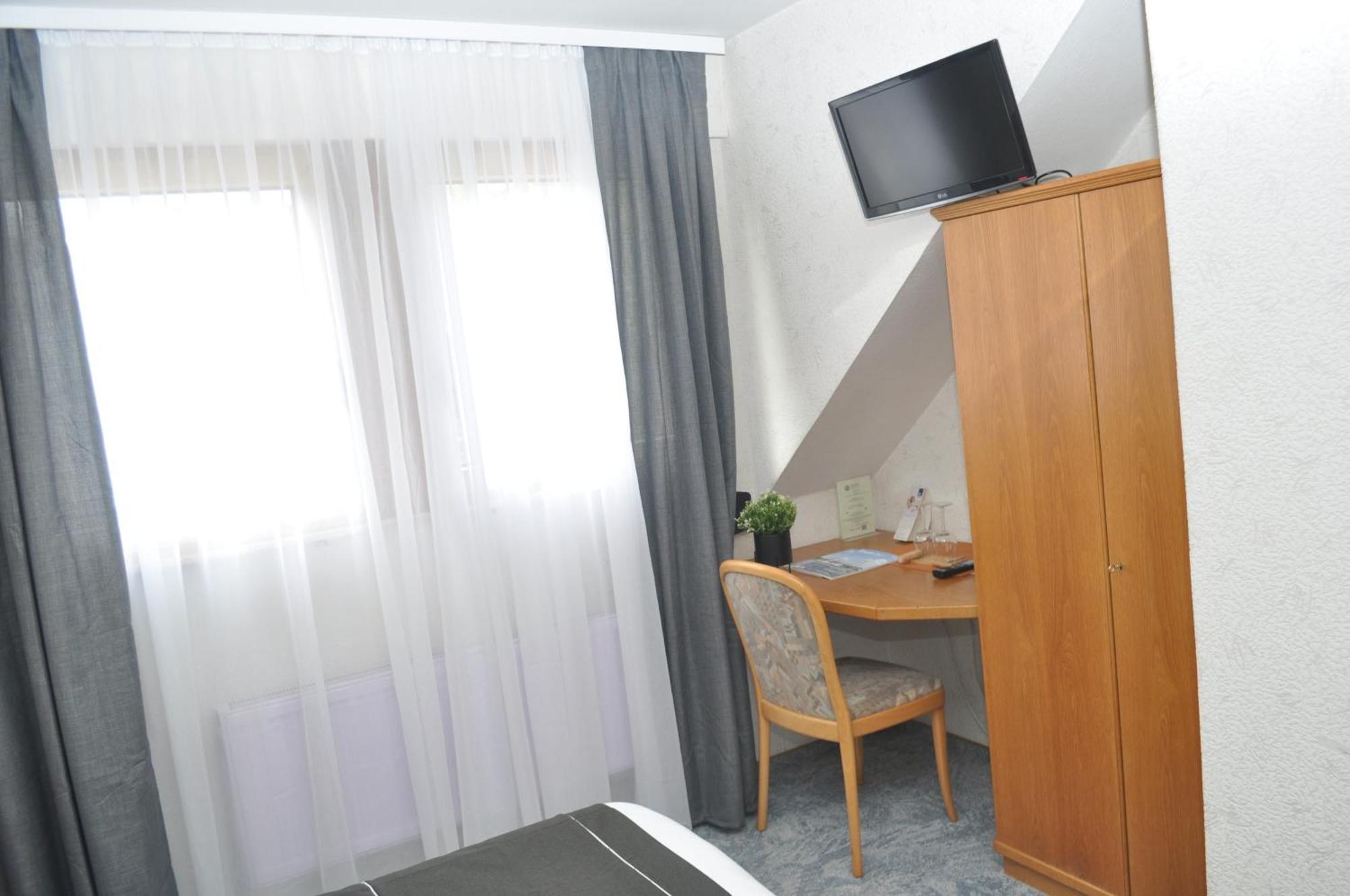 Hotel Kuehns Muehle Oestrich-Winkel Buitenkant foto